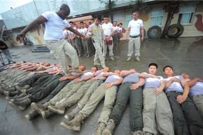 �й�ħ������ѵ��Ӫ֮�Ƶ��콾ѧԺѵ����ͼ