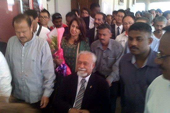 客机失联前,马来西亚两位反对党领袖相继获罪